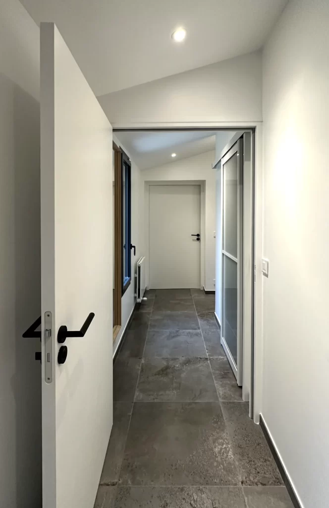 couloir et portes