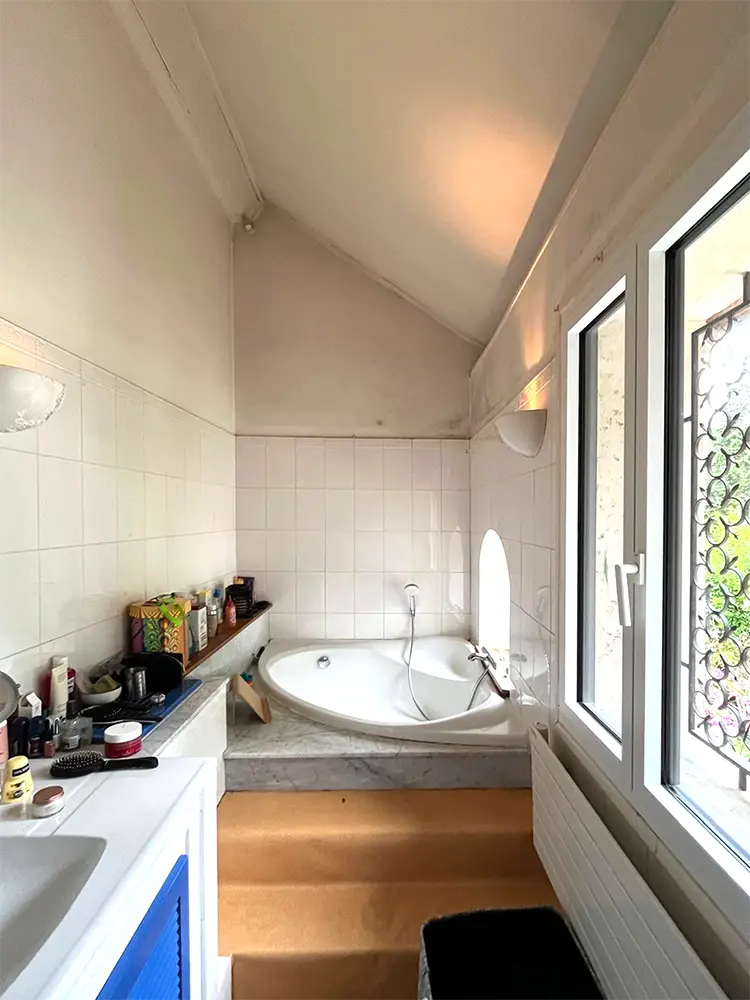 salle de bain corps de ferme avant rénovation