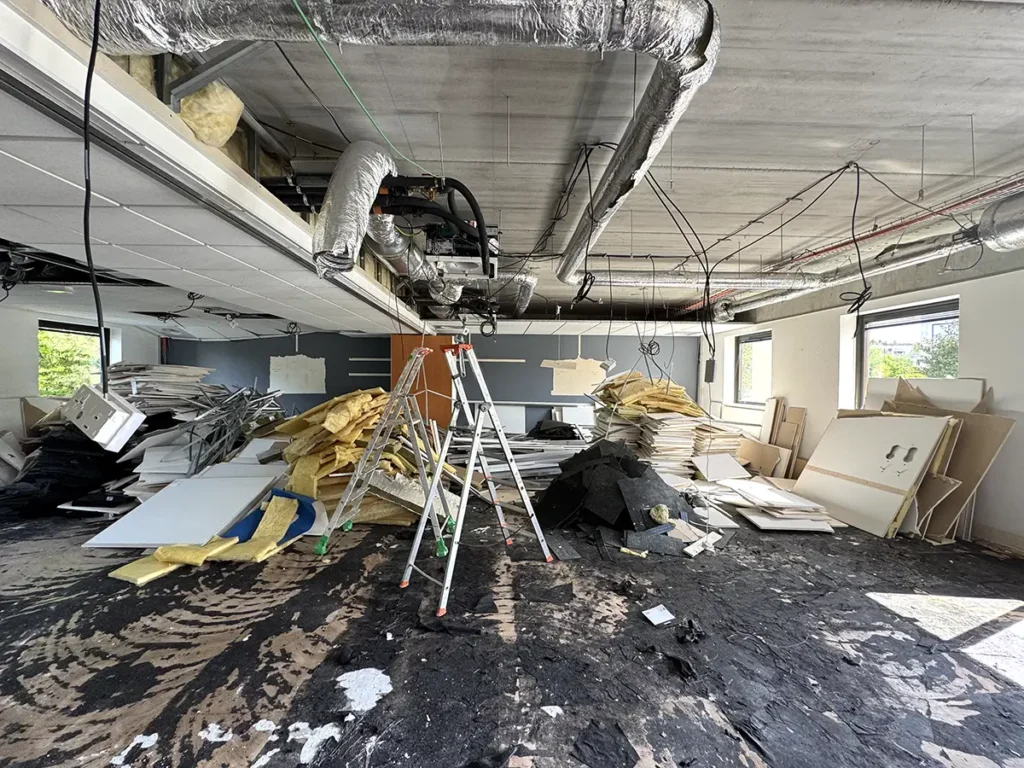 travaux bureaux de Toyota