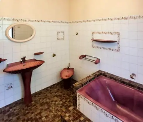 la salle de bain avant rénovation